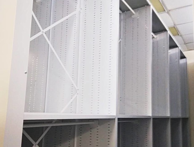 передвижные стеллажи для оджеды 2.3