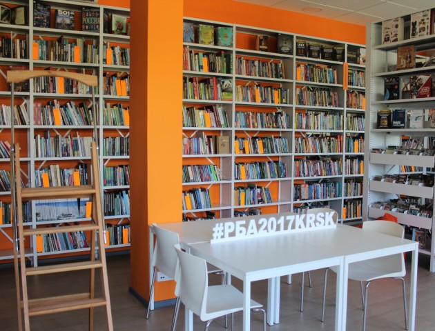 Односторонние стеллажи для библиотеки